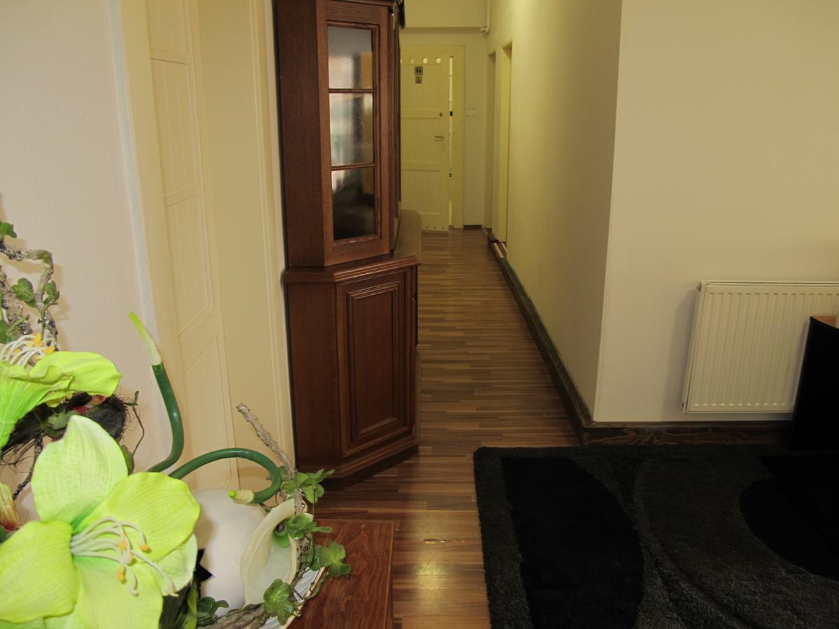 All Seasons Hostel Prague Exterior photo